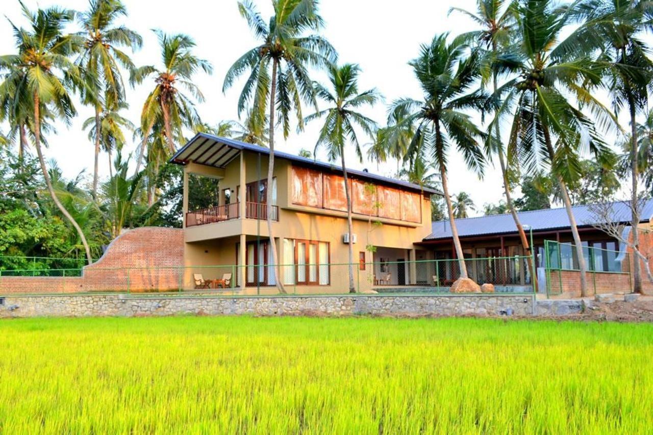 Kethaka Aga Hotel Tissamaharama Ngoại thất bức ảnh