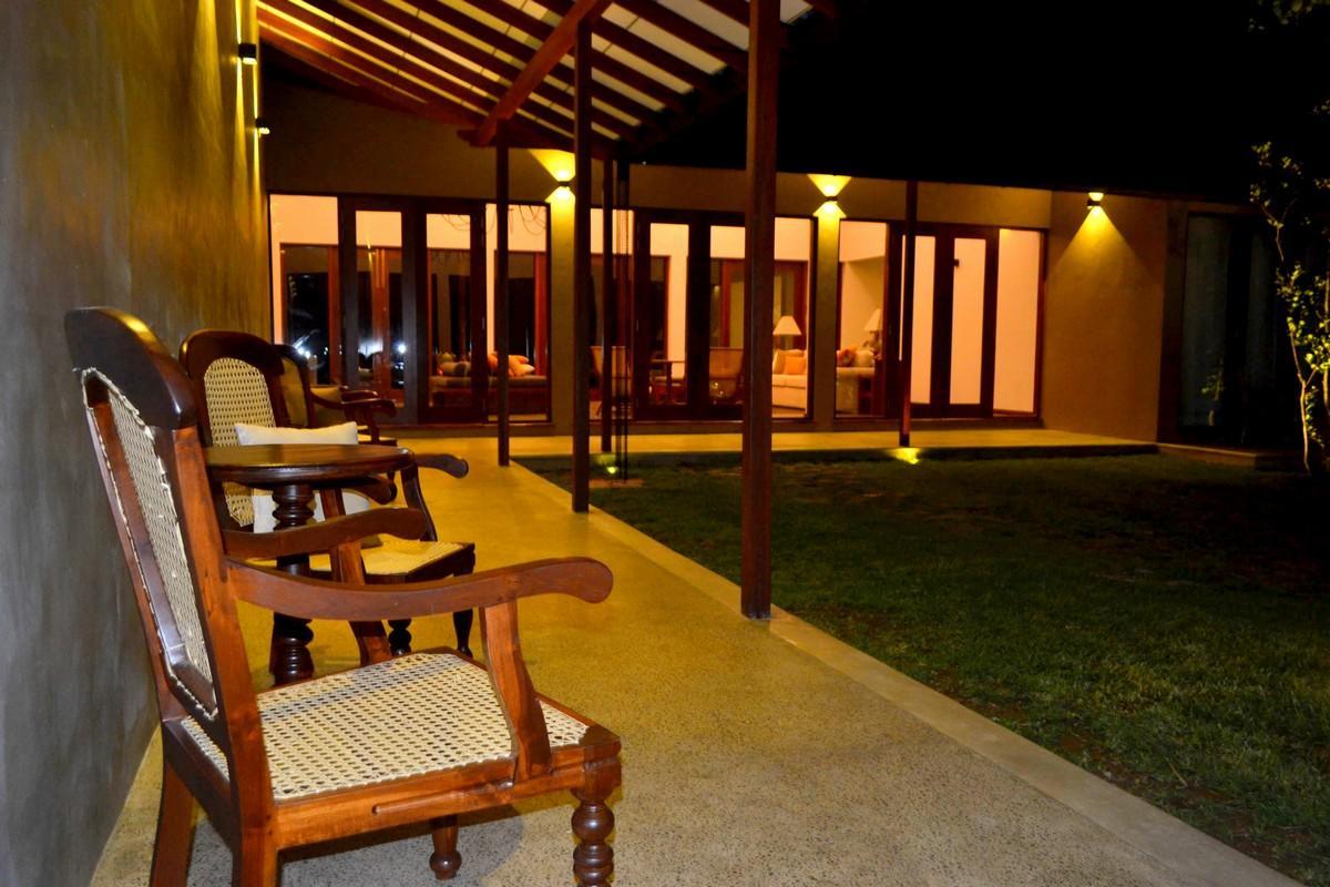 Kethaka Aga Hotel Tissamaharama Ngoại thất bức ảnh